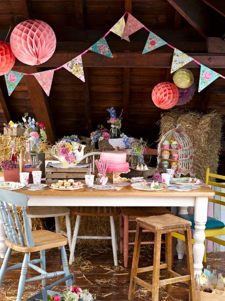 Truly Scrumptious Floral Vintage Bunting - 13ft